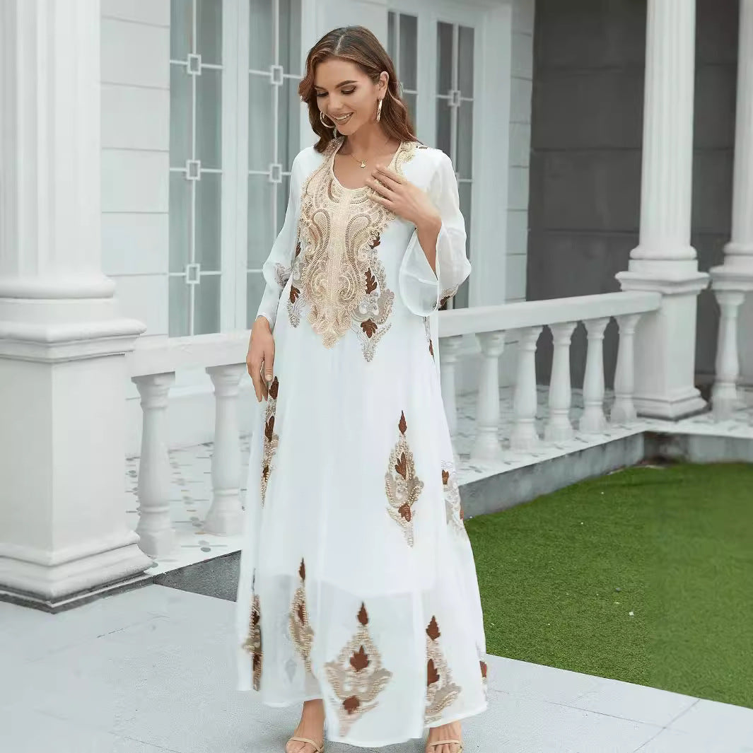 Robe blanche musulmane brodée en maille à manches longues