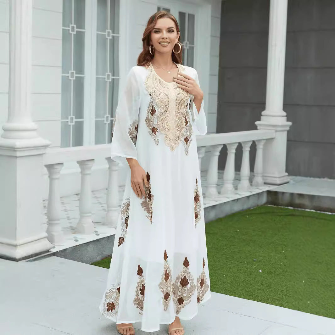 Robe blanche musulmane brodée en maille à manches longues