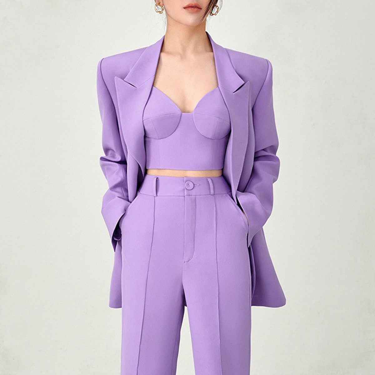Ensemble tailleur chic décontracté pour femme : veste, corset et pantalon