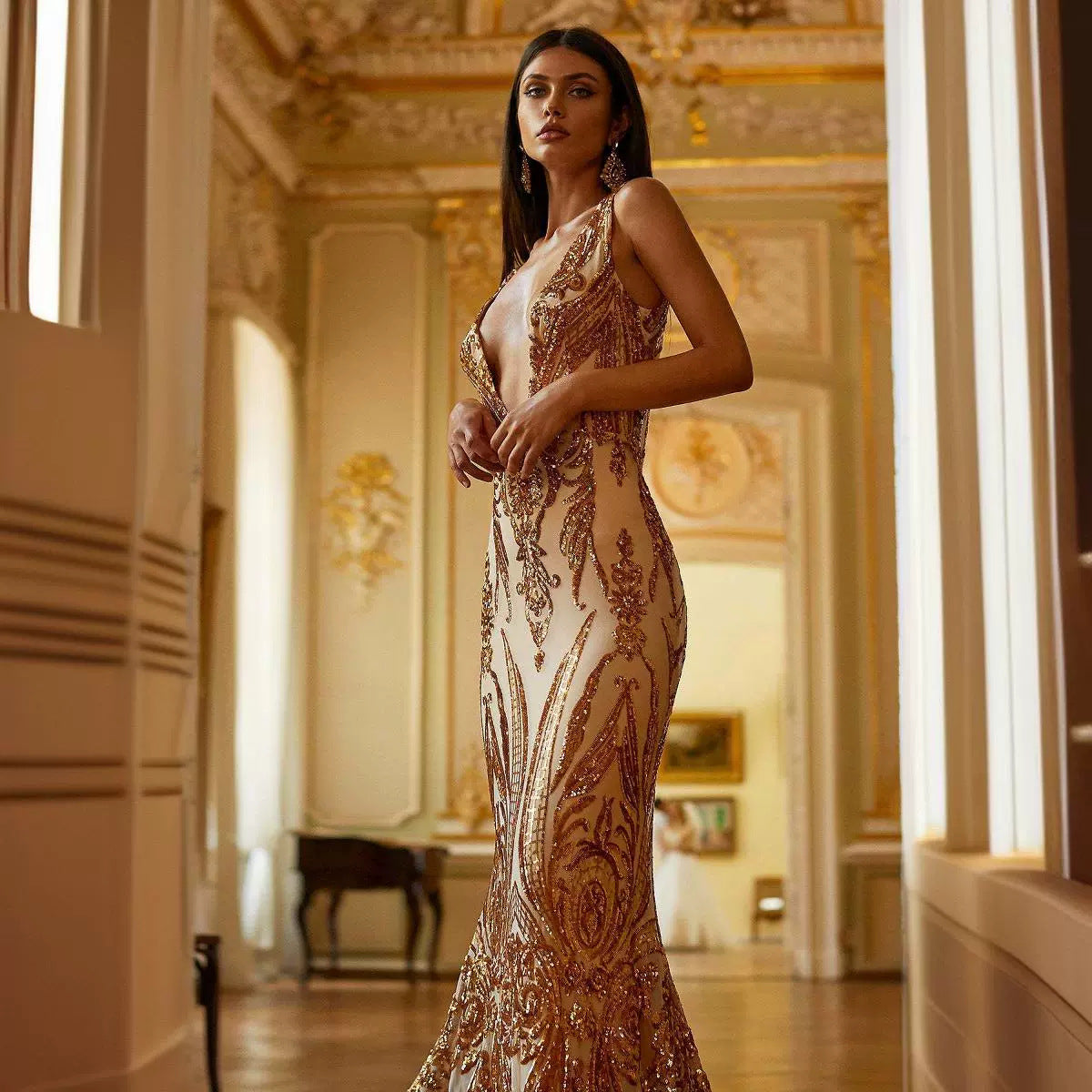 Female V-Neck Sleeveless Polyester Dress with Sequins for Wedding