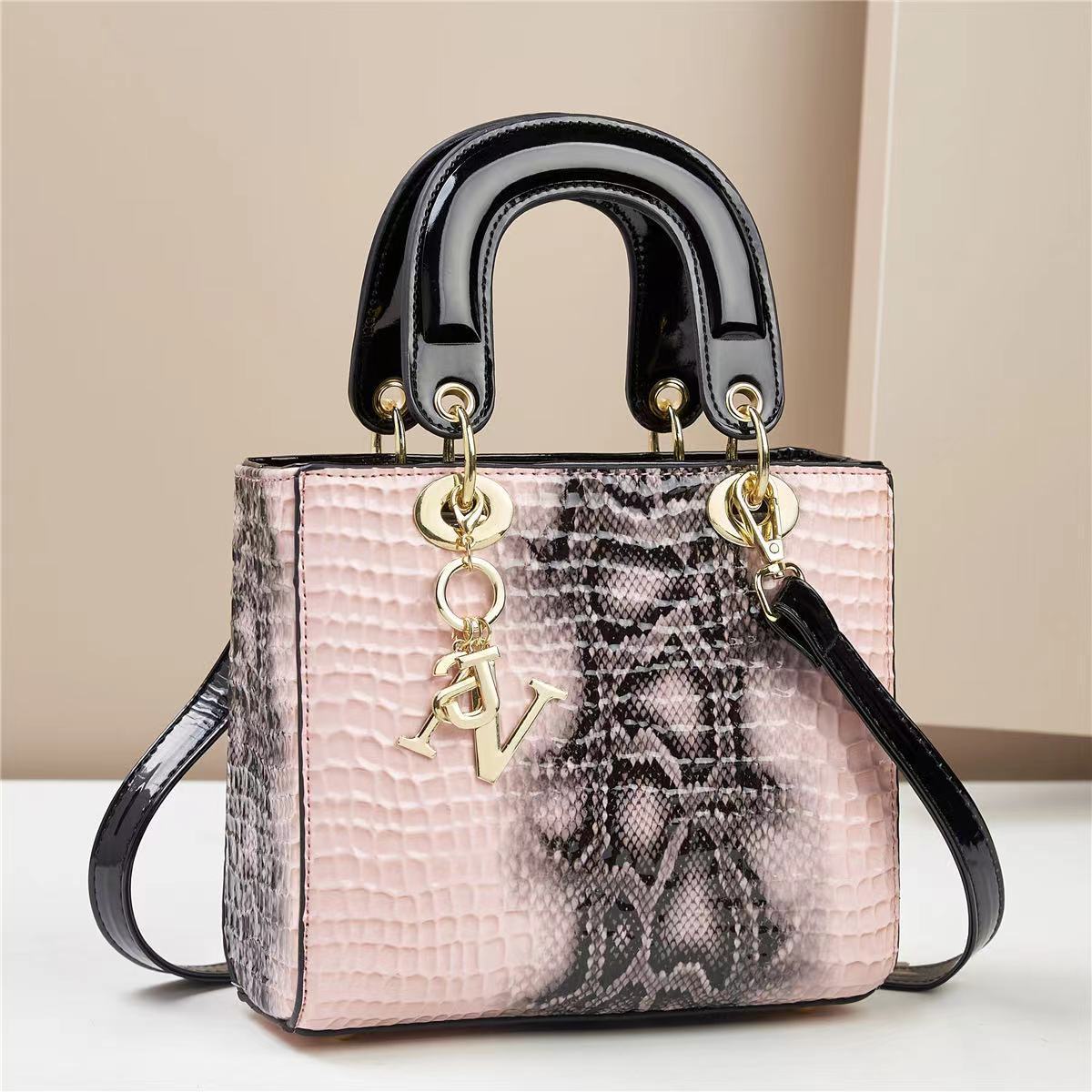 Sac bandoulière en PU pour femme avec motifs peau de serpent et clous