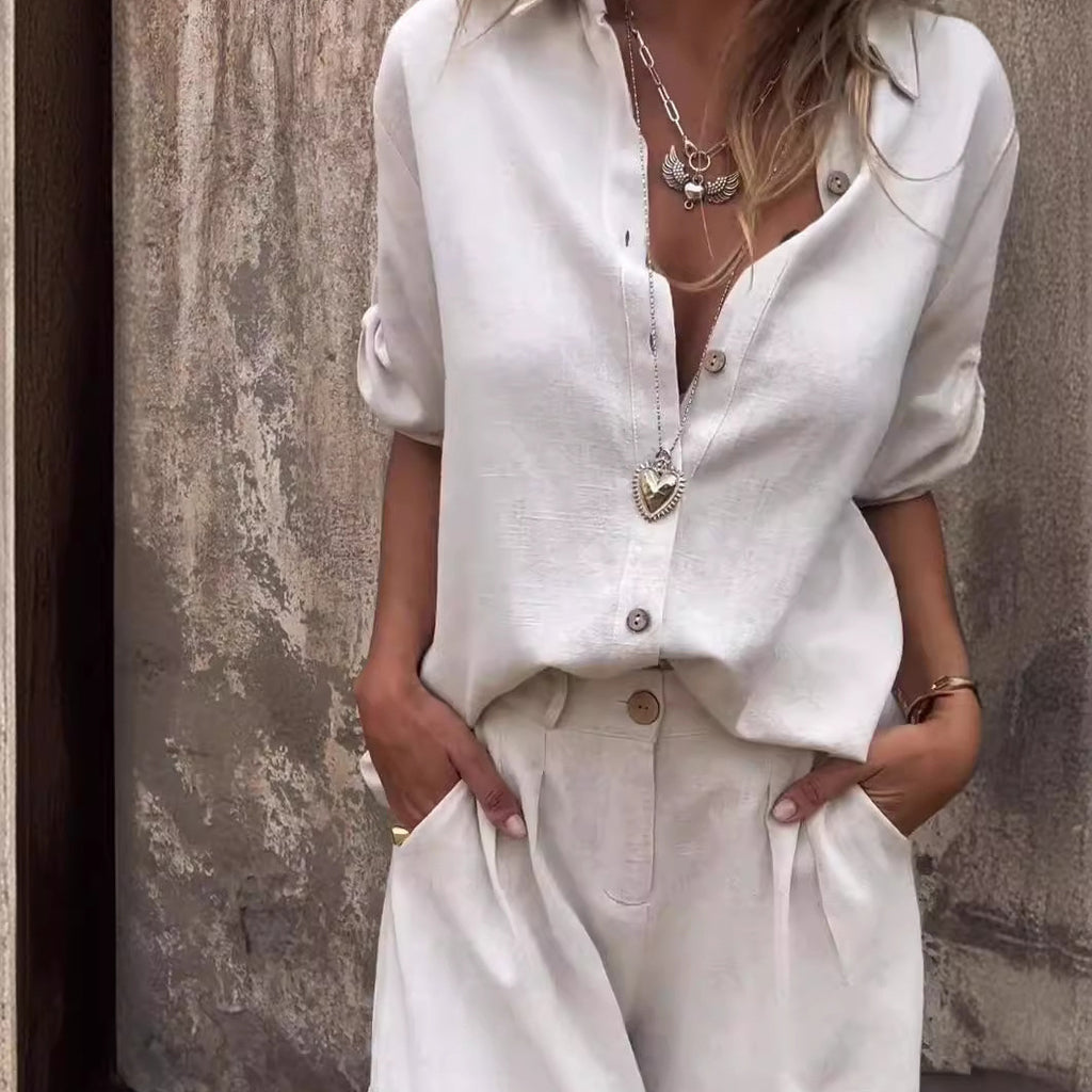 Ensemble chemise boutonnée à revers et short à poches à manches courtes pour femmes