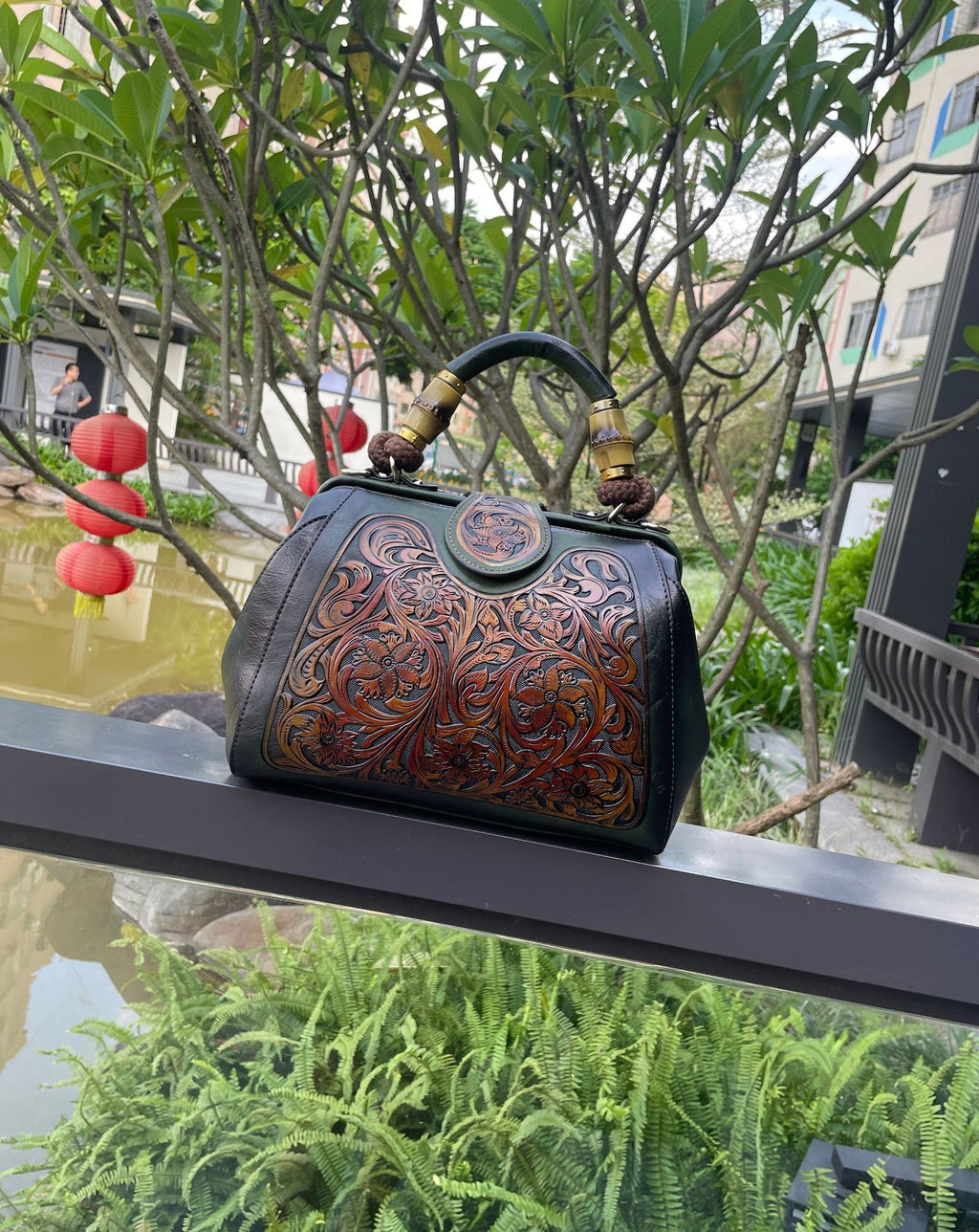 Sac à bandoulière en cuir PU gaufré rétro pour femmes 33x15x20CM