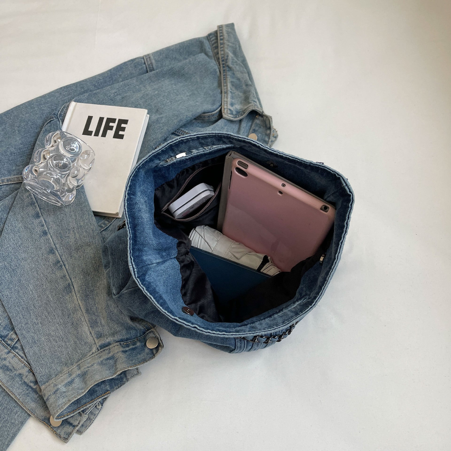 Denim Simple Shoulder Messenger Bag with Chain Detail