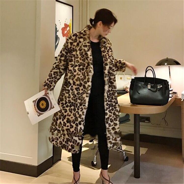 Manteau extra long en fausse fourrure imprimé léopard pour femme
