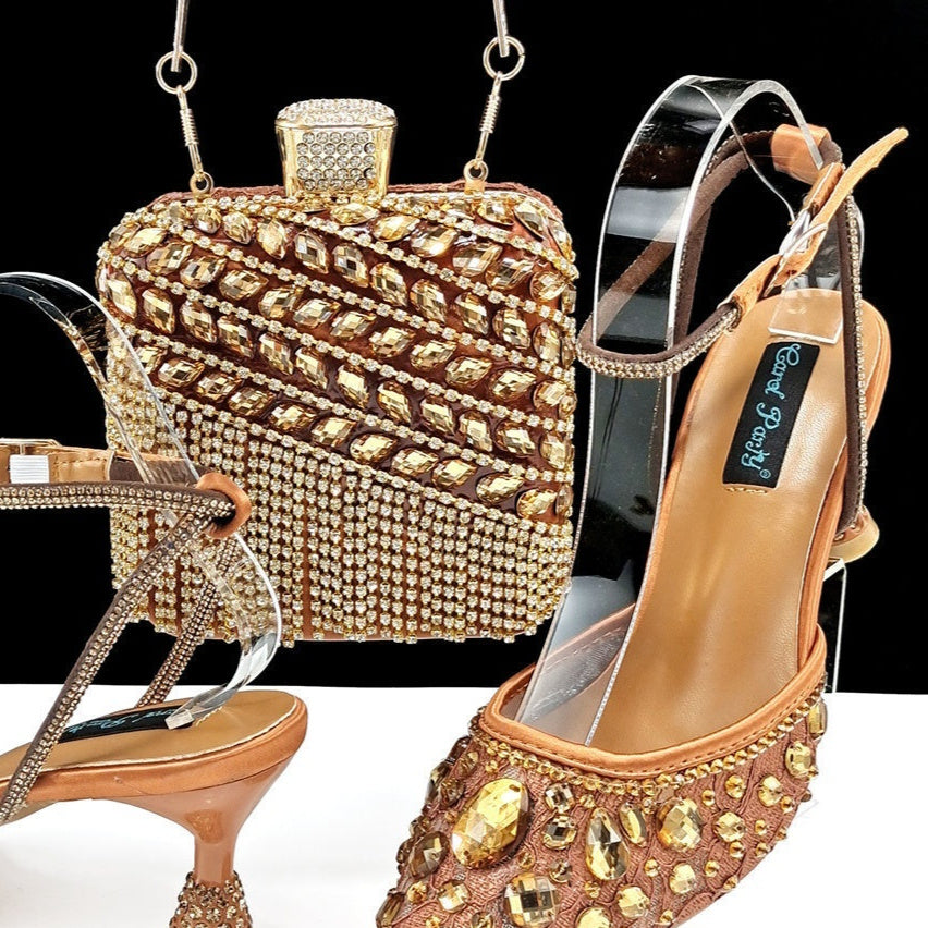 Ensemble de sandales à talons hauts et de sac à main à pompon 3D avec grands strass