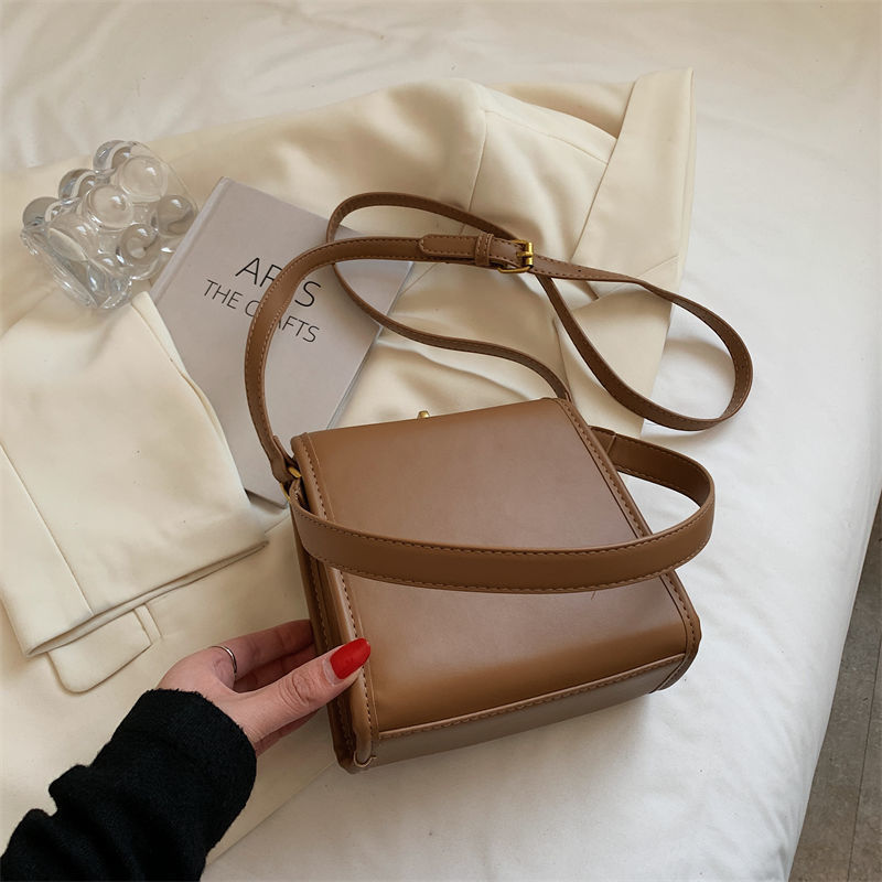 Retro Fashion PU Satchel Bag for Women 17x16x8cm