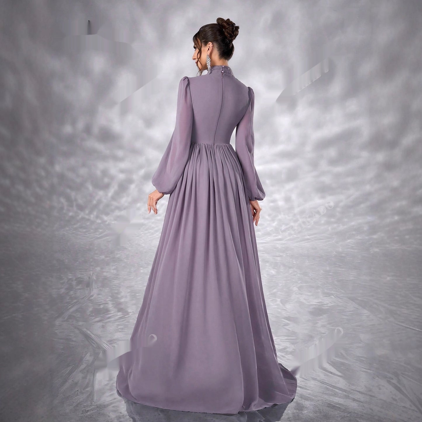 فستان إسلامي أنيق جديد مزين بالزهور بأكمام طويلة مصنوع من الشيفون