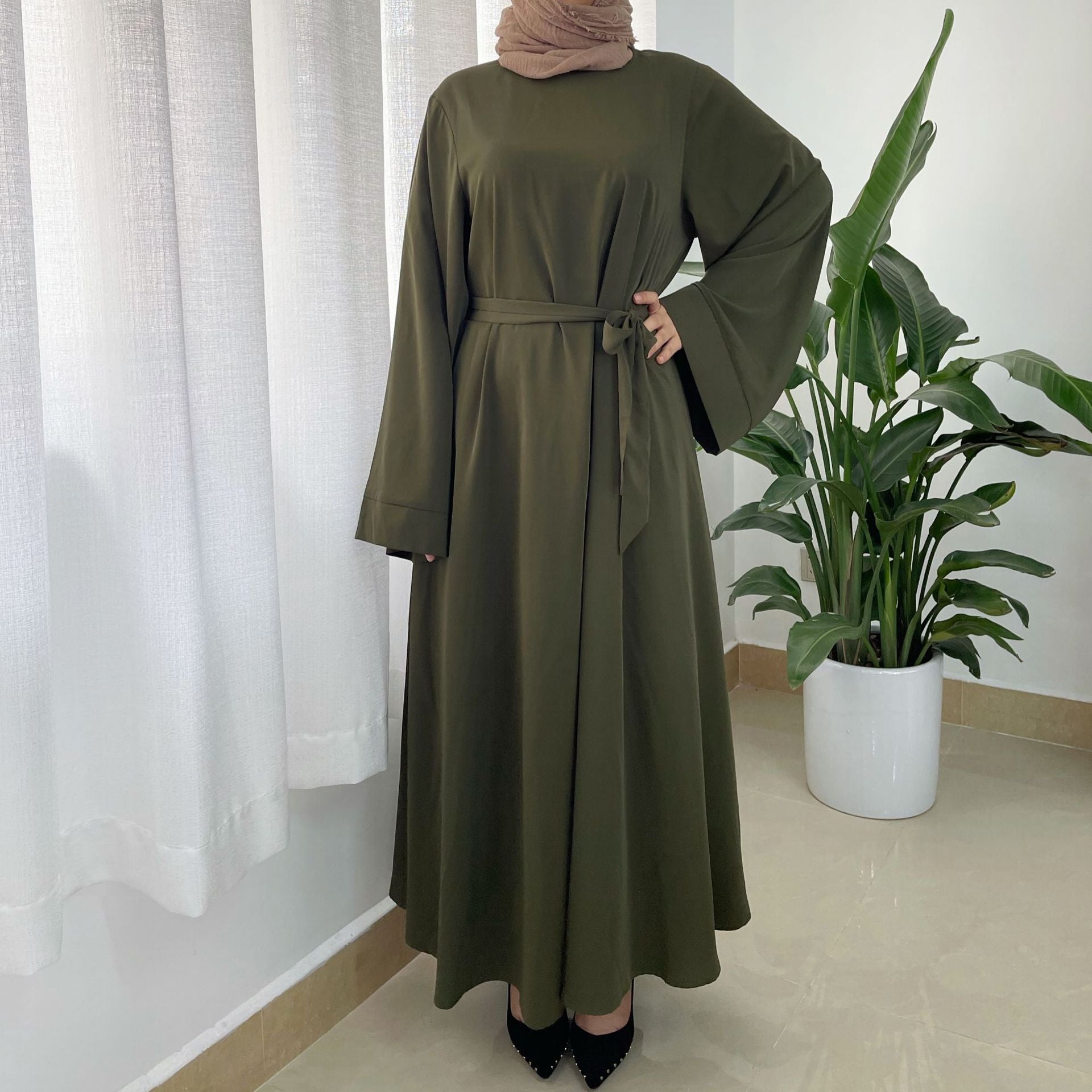 Plus Size Elegant Muslim Long Sleeve Dress with Zipper