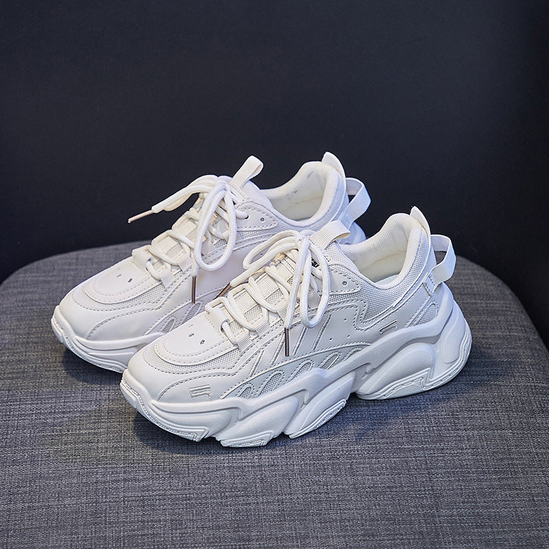 Chaussures de sport compensées décontractées pour femmes à talon plat en PU et maille