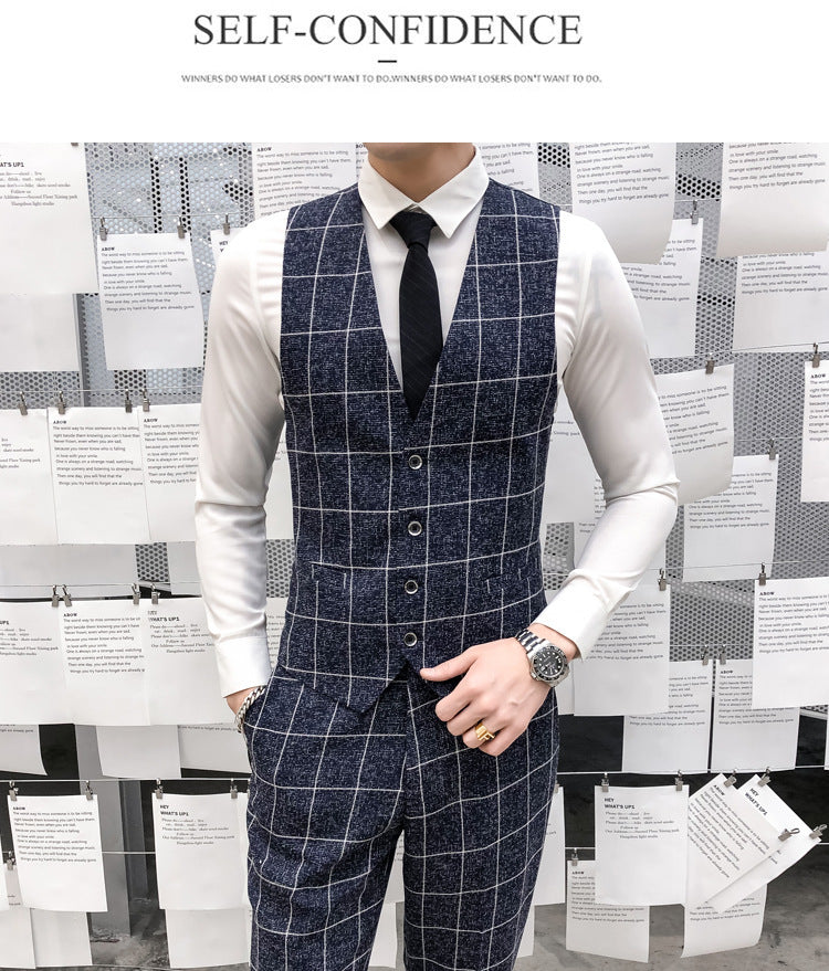 Costume trois pièces à carreaux coupe ajustée pour homme