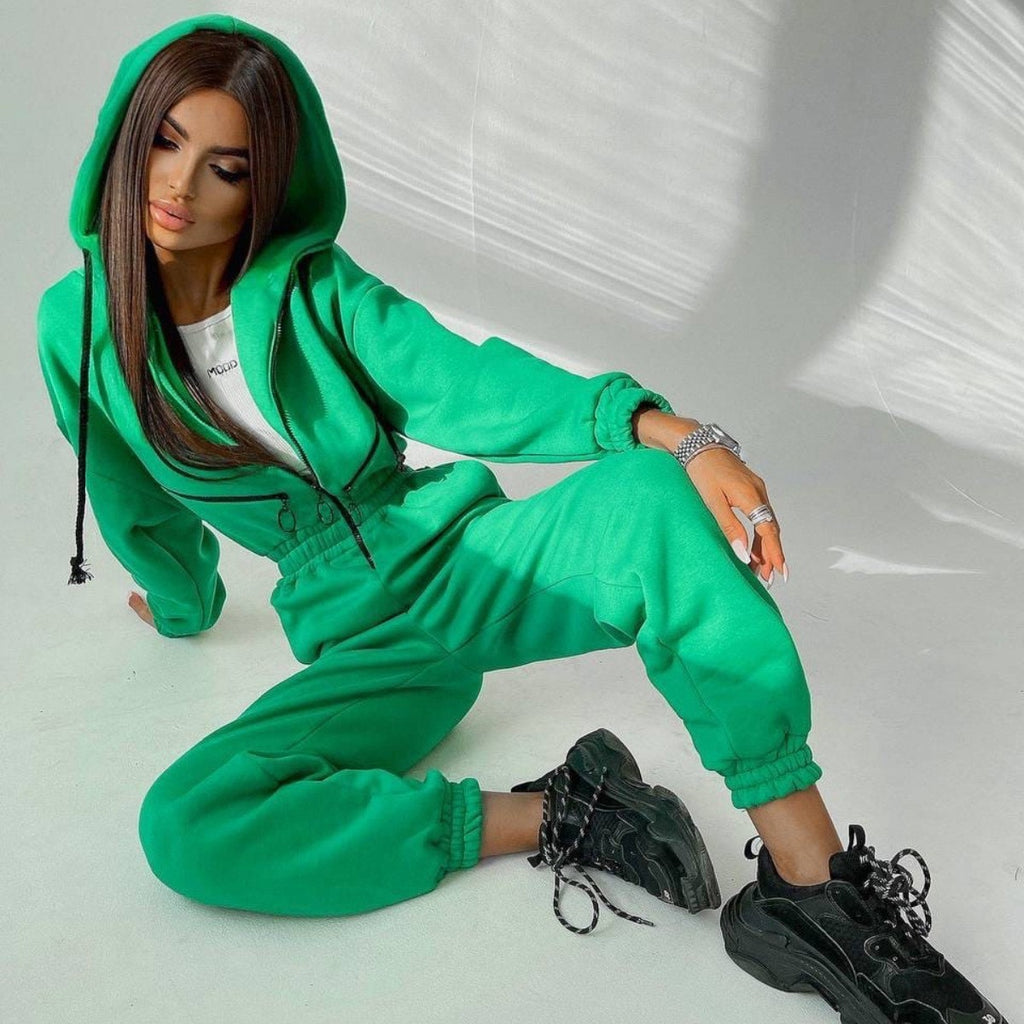جمبسوت رياضي كاجوال بغطاء رأس قطعة واحدة للنساء