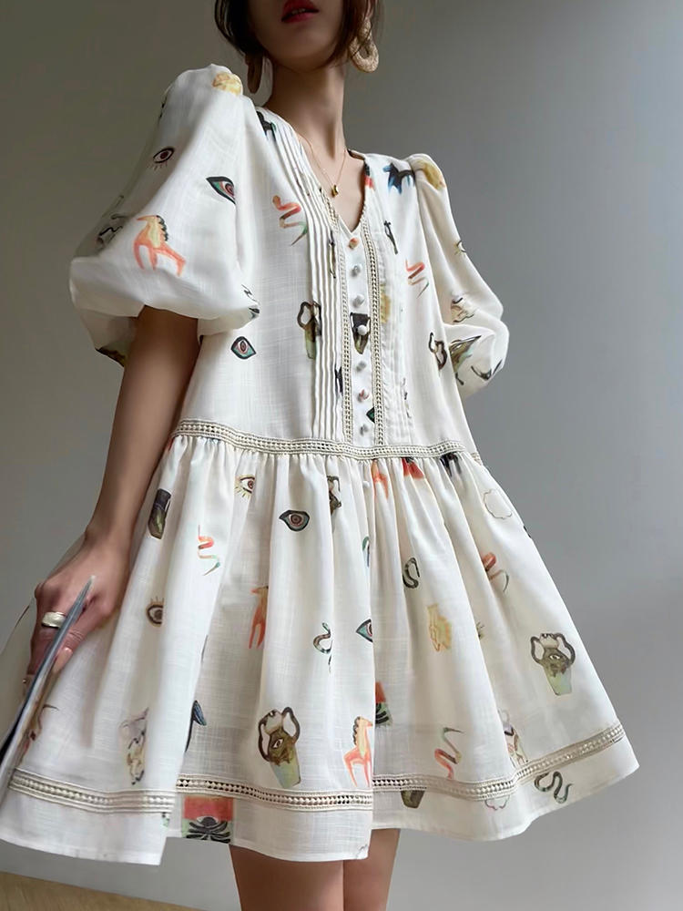 فستان نسائي من الدانتيل بتصميم كلاسيكي فضفاض بأكمام منفوخة وطبعة فرنسية