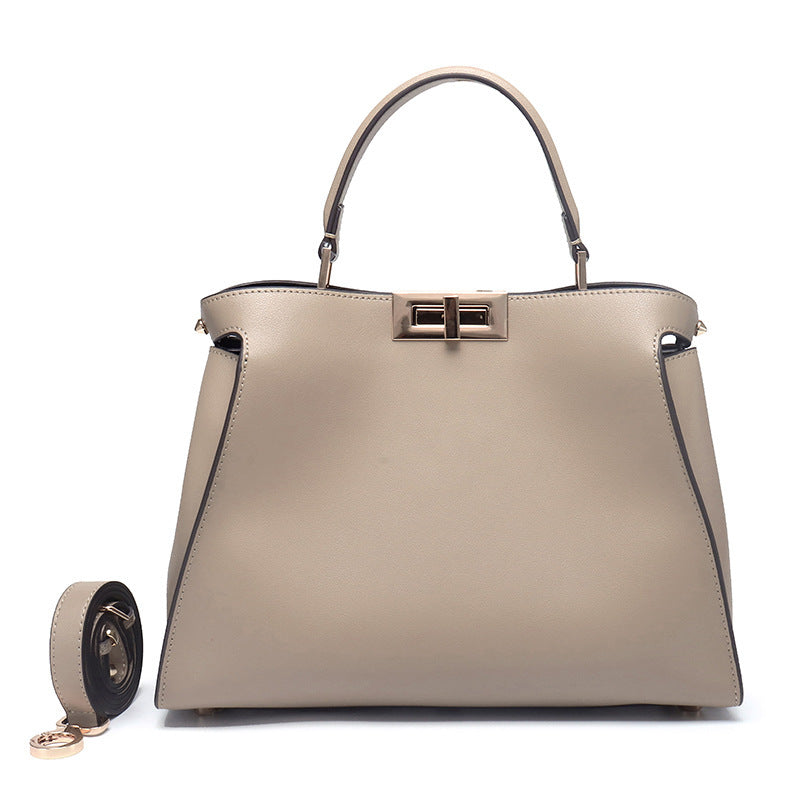 Sac à bandoulière en cuir grand format pour femme avec fermeture à verrou