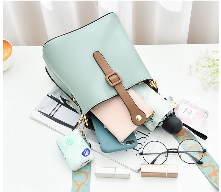 Medium PU Bucket Shoulder Bag for Women with Zipper Closure