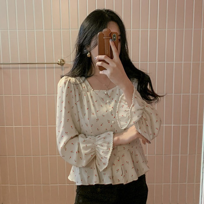 Chemise ajustée à manches longues et col carré à motif floral abricot