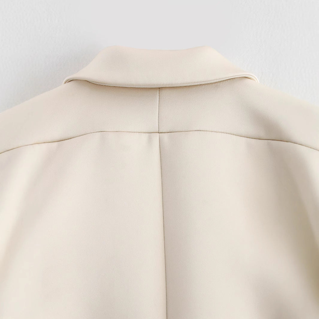 Veste élégante à manches longues en satin de polyester texturé crème