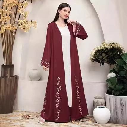 روب كارديجان أنيق باللون الأحمر خمري ومطبوع بنمط دبي للمسلمات