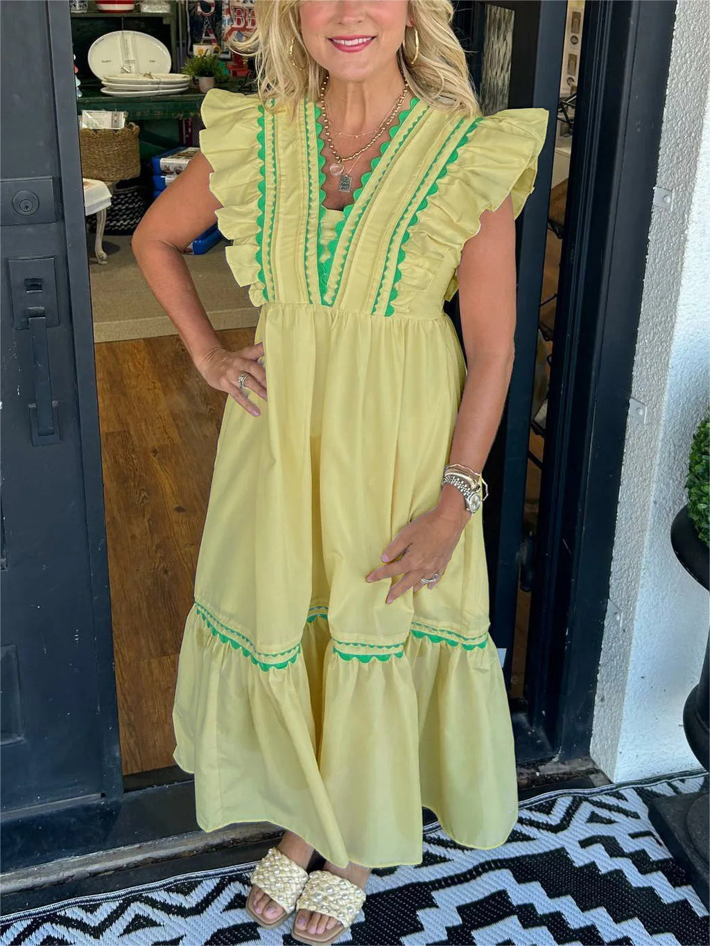 Robe sans manches à volants et patchwork de dentelle pour femmes