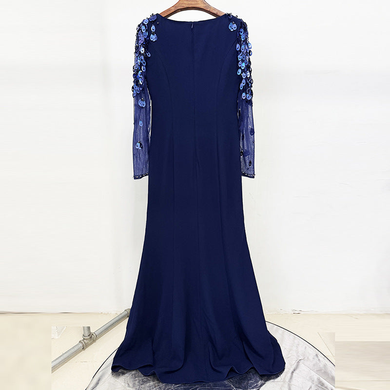 Robe Femme à Manches Longues en Résille et Ornée de Paillettes et de Strass