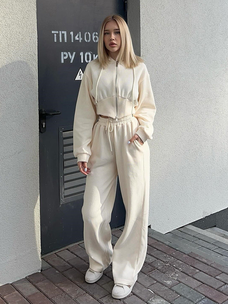 Ensemble deux pièces : sweat à capuche zippé à manches longues et pantalon court lacé