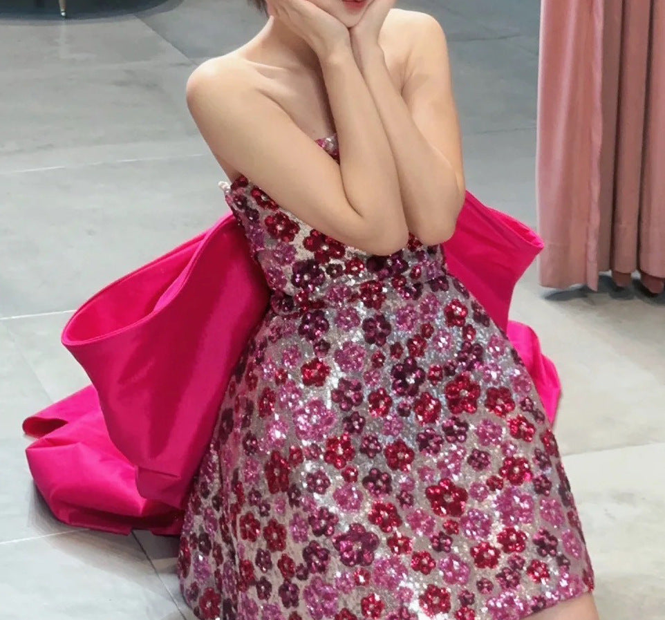 Robe sans manches à sequins et perles rose foncé étoilé Host