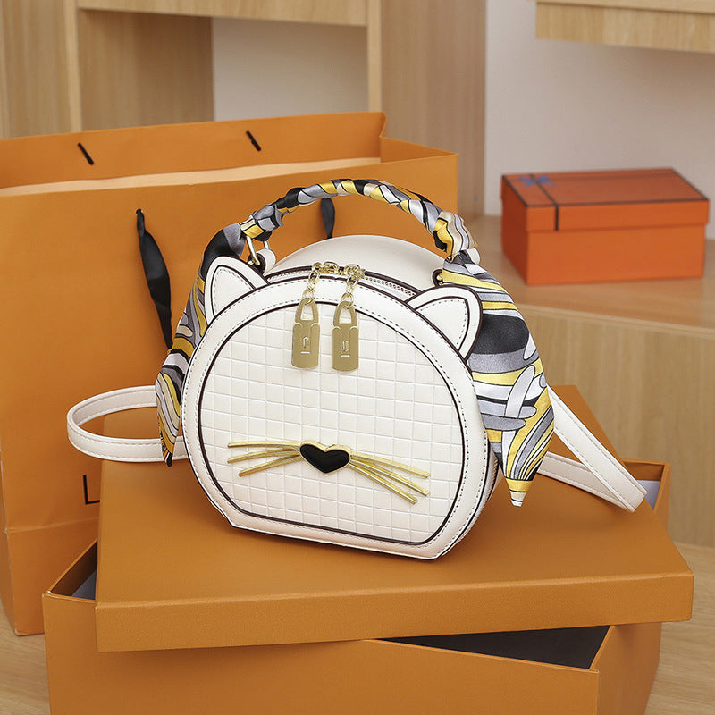 Women's New Versatile Texture Cute Cat Messenger Bag