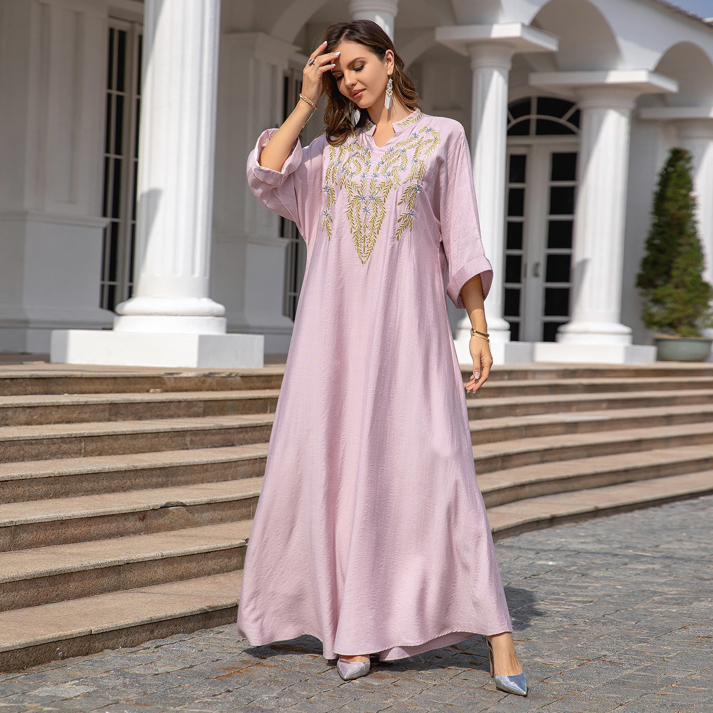 Robe longue brodée rose et blanc pour femmes musulmanes, tailles M-XXL