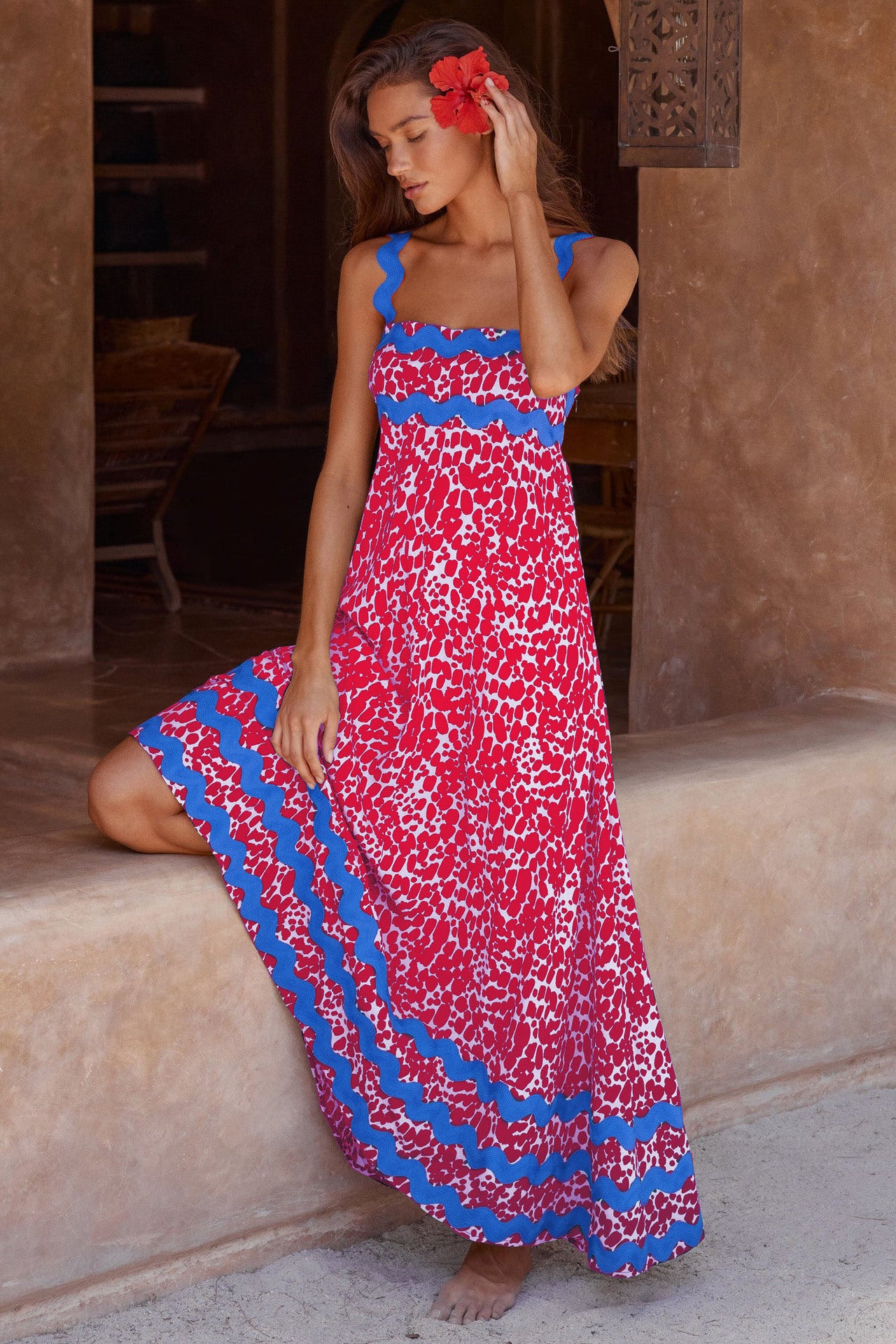Women’s Flowers Print Wavy Pattern Suspender A-Line Beach Dress