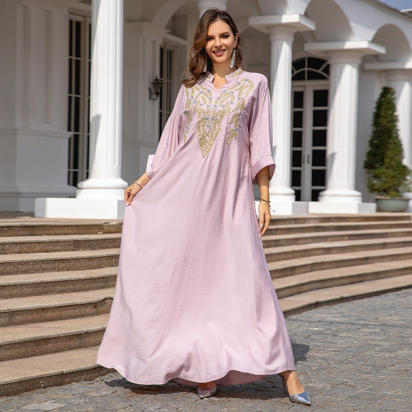 Robe longue brodée rose et blanc pour femmes musulmanes, tailles M-XXL