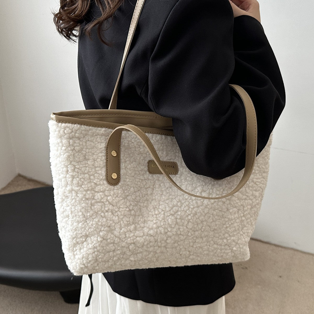 Furry Versatile Bucket Shoulder Bag