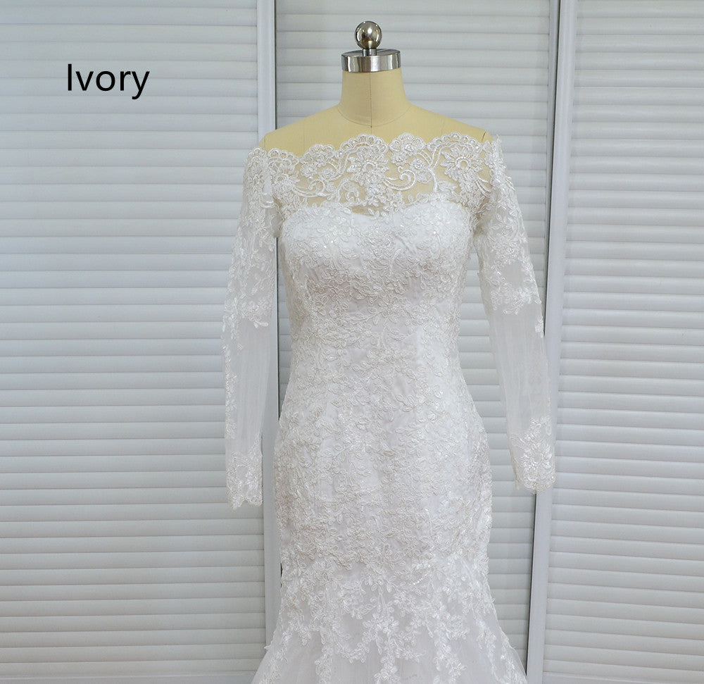 Robe de mariée asymétrique à traîne