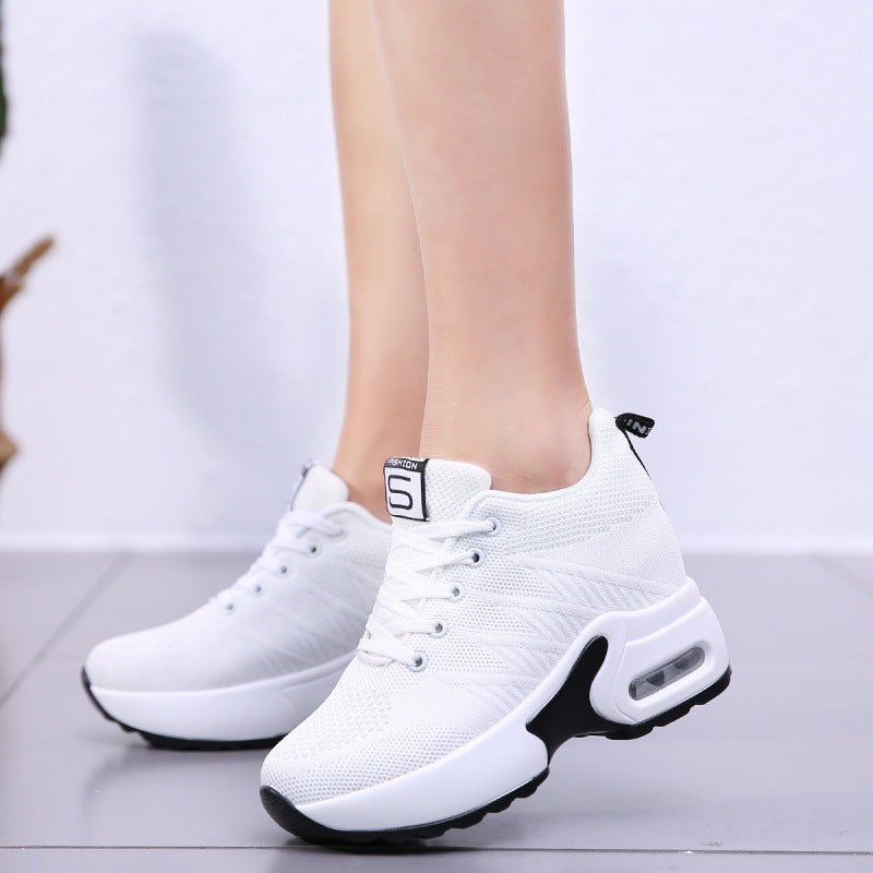Lightweight Casual Travel Shoes for Women in White & Black