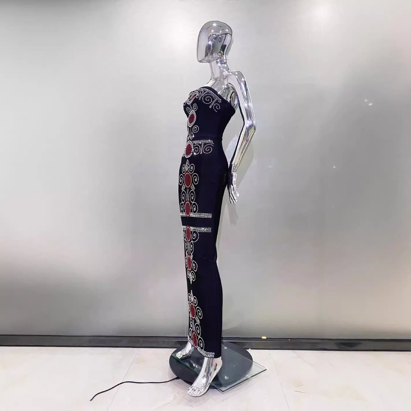 Robe de soirée fourreau noire moulante à strass Totem, pantalon bandage