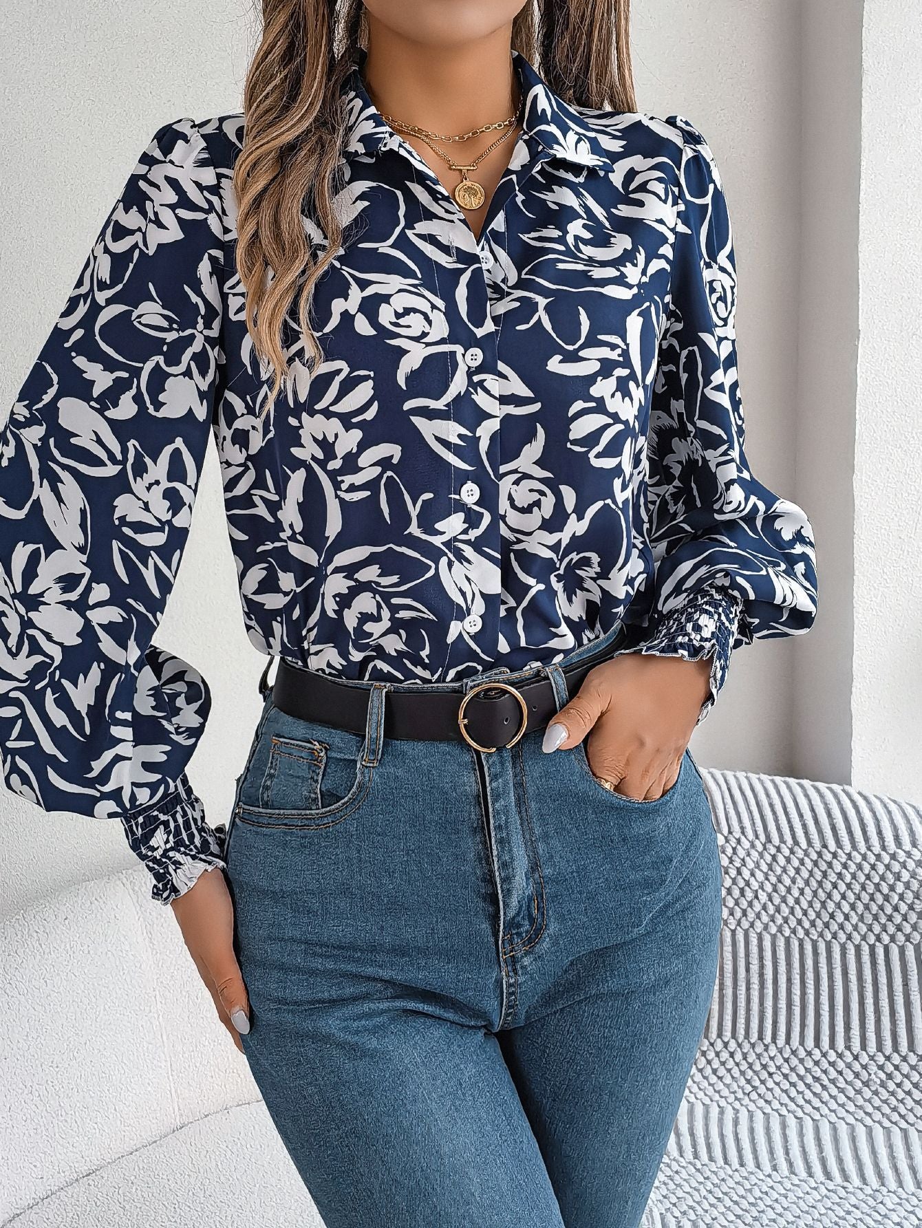 Contrast Color Flower Lantern Sleeve Lapel Shirt - White, Blue, Polyester