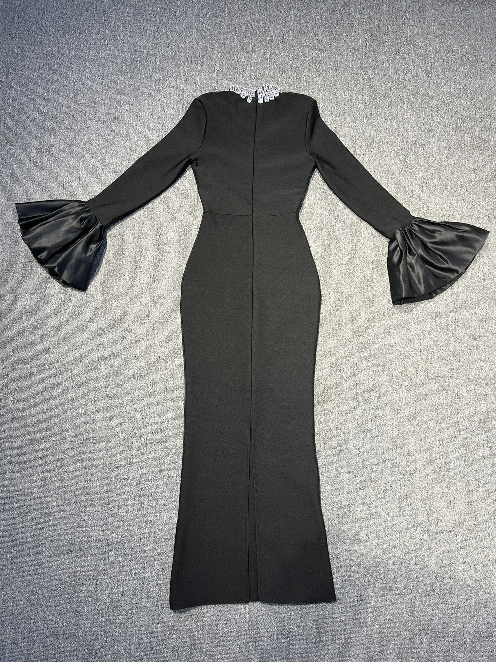 Robe de soirée moulante noire à manches longues avec strass pour événements arabes