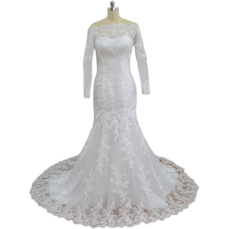 Robe de mariée asymétrique à traîne