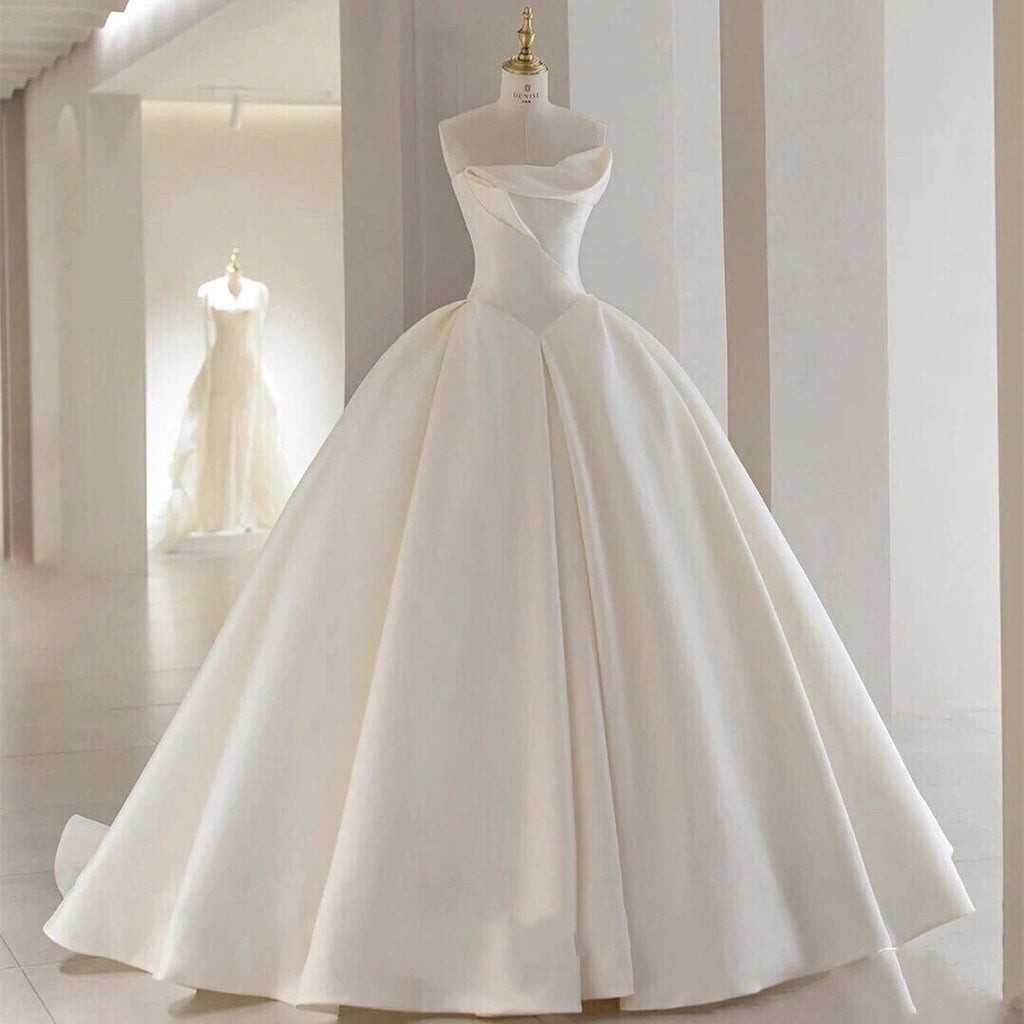 Vintage Satin Tube Top Wedding Bridal Dress with Long Tail