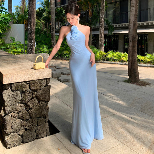 Robe Mi-Longue Amincissante PVC Coupe Ajustée Col Halter Déesse Élégante