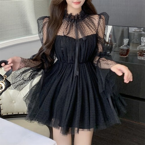 Robe évasée à col montant et lacets, à manches longues, noire et beige