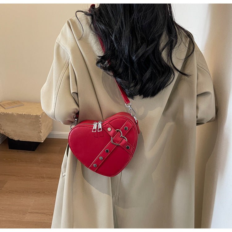Cute Fashionable Heart-Shaped PU Shoulder Messenger Bag - Spring Trend