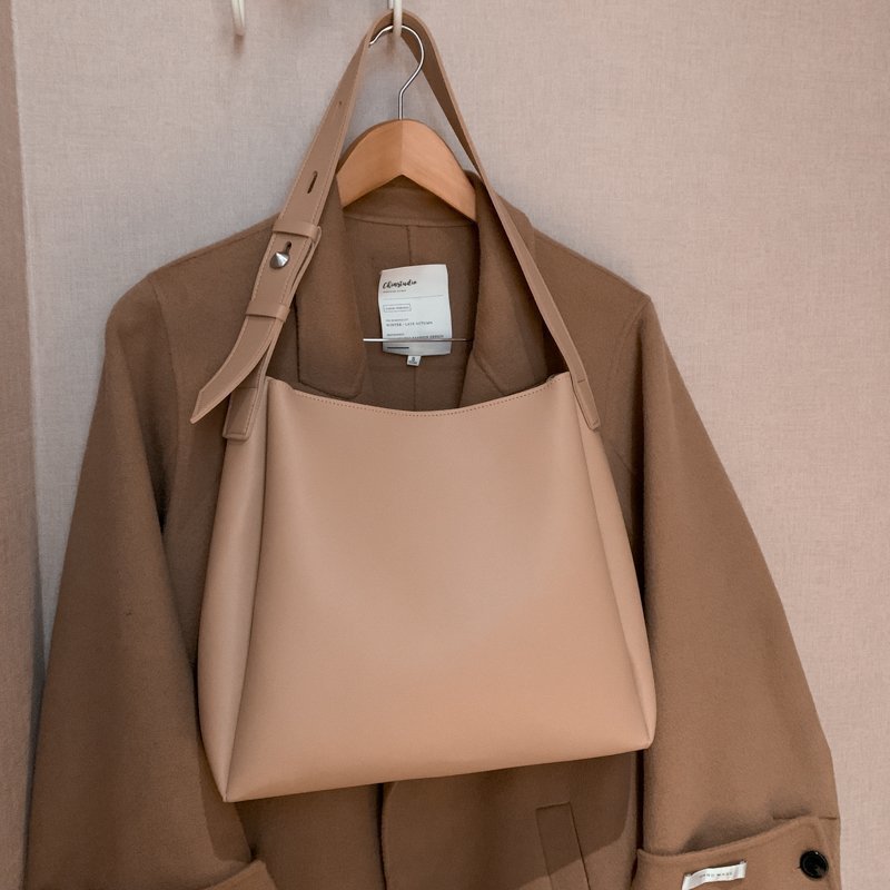 One Shoulder Large Capacity Simple Bucket Bag