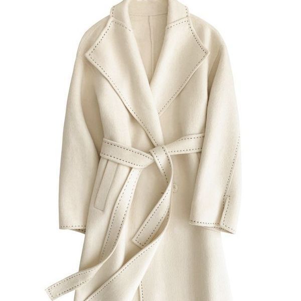 Manteau double-face en laine avec revers en fourrure longue et détails lacés en blanc ivoire et noir, tailles S-L