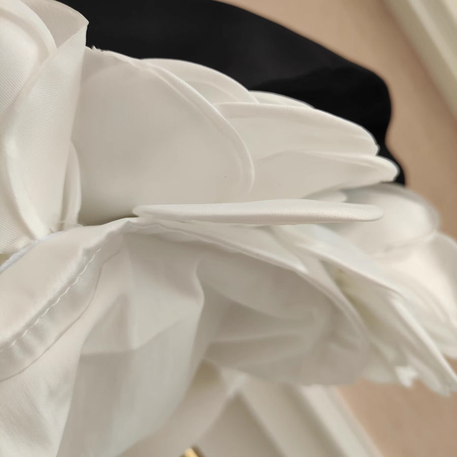 French Hepburn Style Black & White Contrast 3D Flower High Waist Slim Fit Pettiskirt
