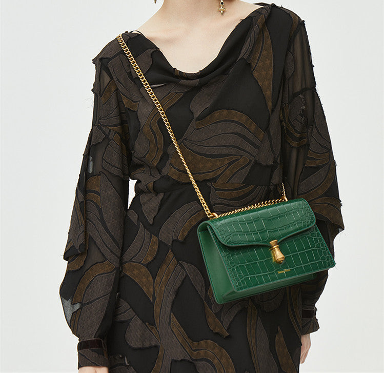 Niche Leather Women's One-Shoulder Messenger Chain Bag with Crocodile Pattern