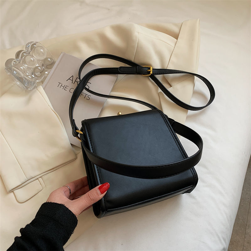 Retro Fashion PU Satchel Bag for Women 17x16x8cm