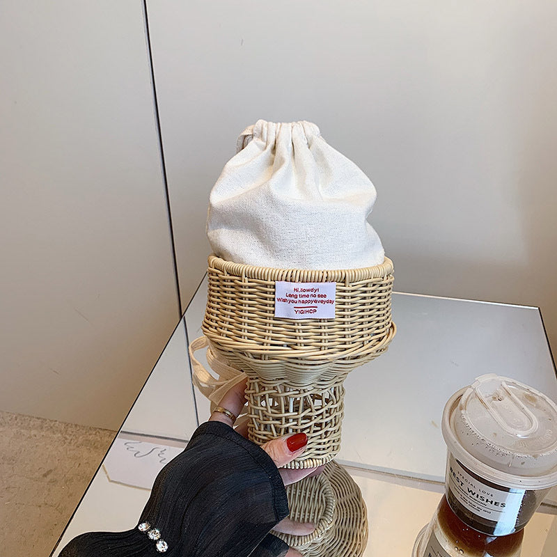 Sac cylindrique en paille et rotin tressé avec cordon de serrage – Hauteur 29 cm
