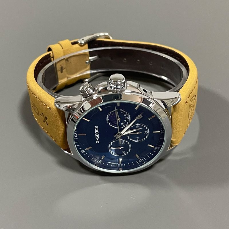 Quartz Built-In Battery Sports Watch for Men
