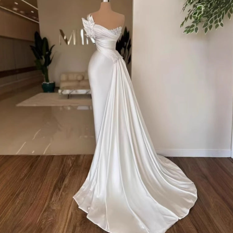 White Graceful Satin Lightweight Sleeveless Wedding Dress Long