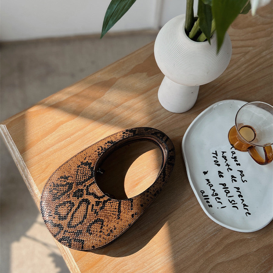 Women's Fashion Casual Snake Print Clutch Bag